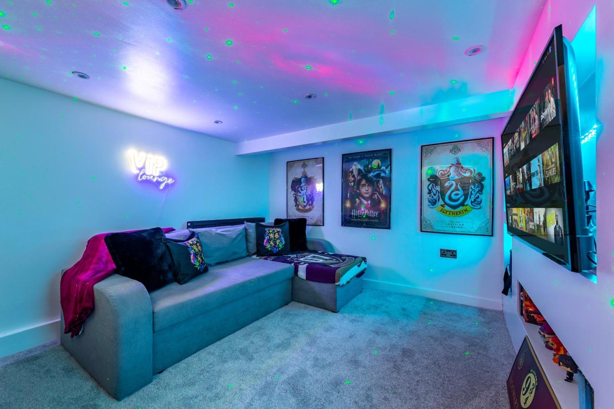 The Hogwarts Retreat - Cinema Room - Special May Offer - 25Th - 31St Watford  Kültér fotó