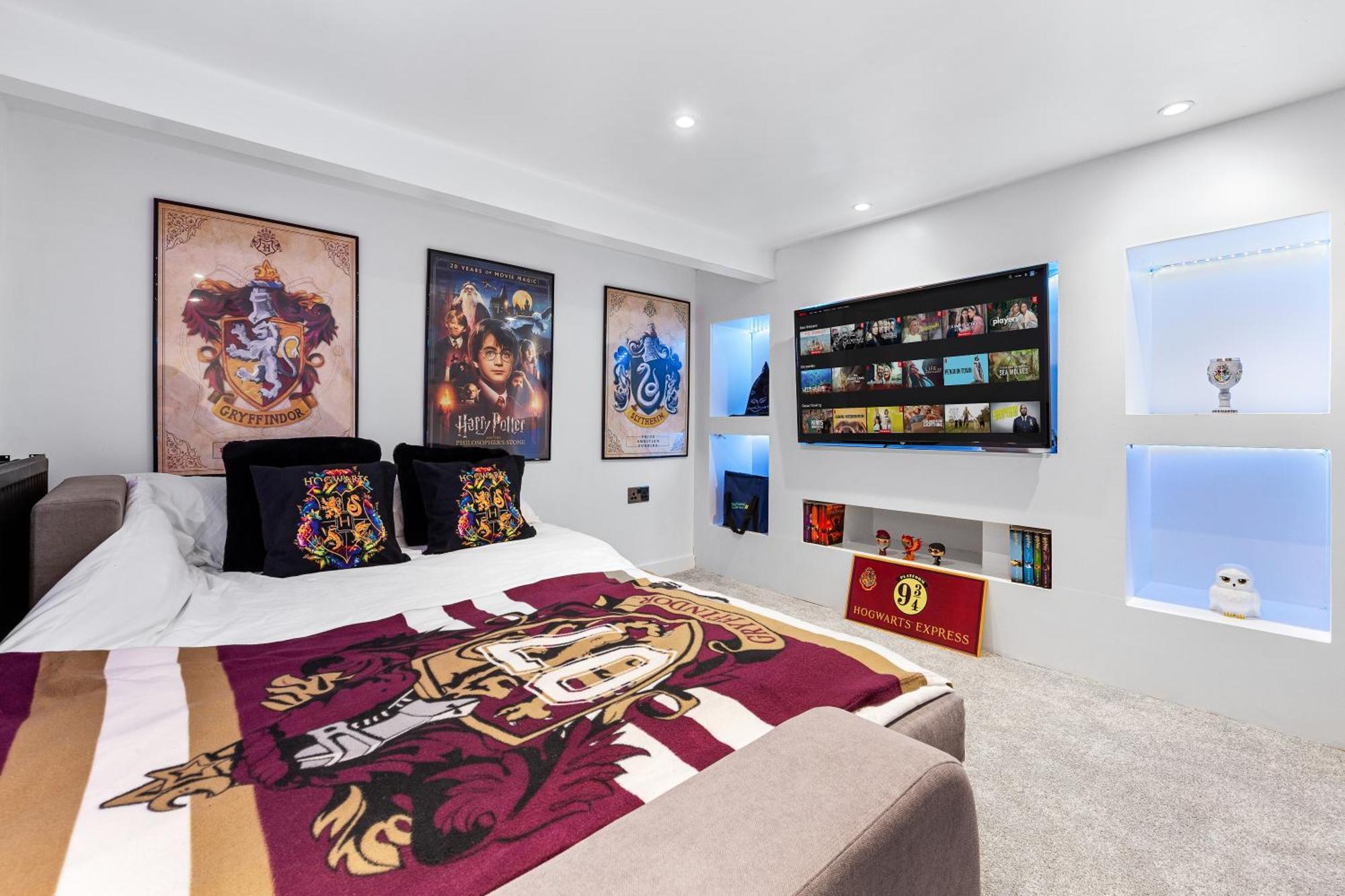 The Hogwarts Retreat - Cinema Room - Special May Offer - 25Th - 31St Watford  Kültér fotó